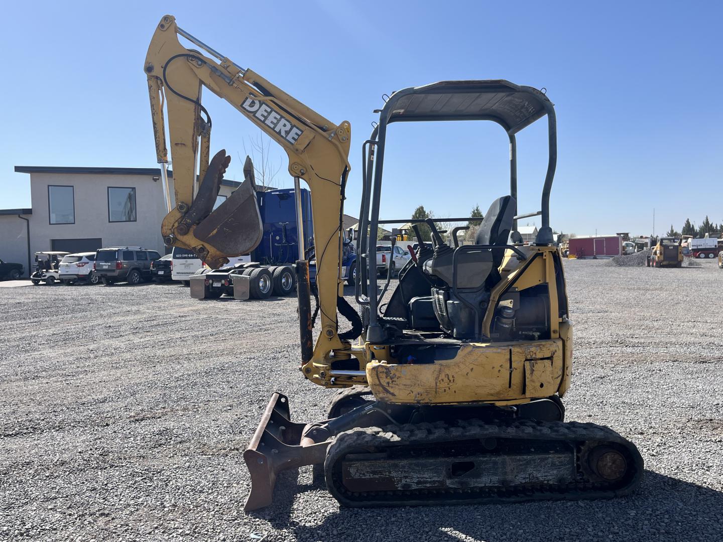 ./imagenes/INVOICE/2019/15056/JOHN DEERE 27C (6).JPG